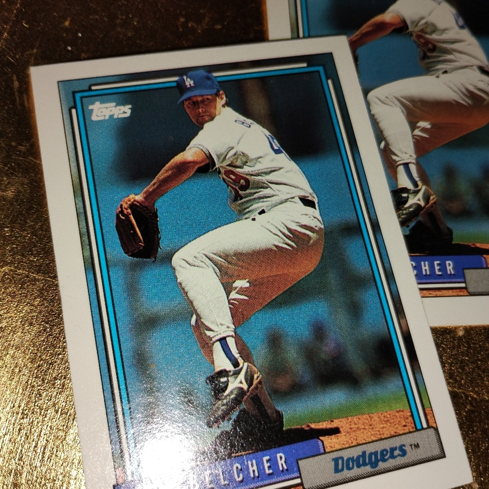 1992 Tops Gold Baseball # 688 Tim Belcher Card 2 Cards